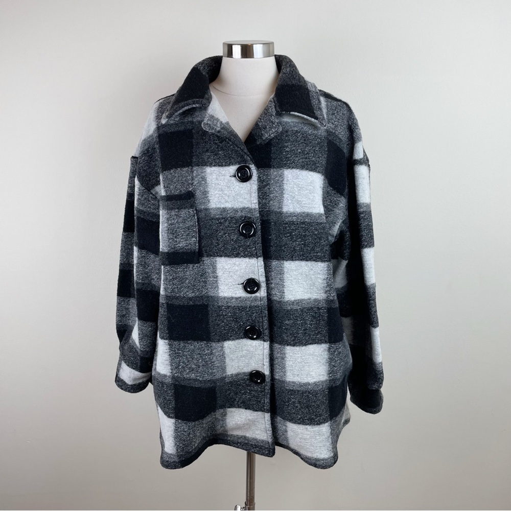 Boohoo Black & White Plaid Button-Up Coat NWOT